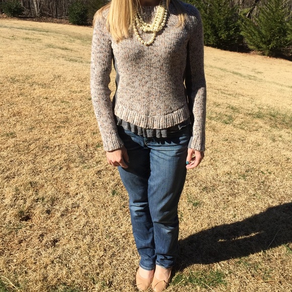 🍿 { SOLD} Anthropologie Apsara Ruffle Hem Sweater - Picture 4 of 4