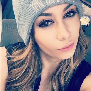 Meet your Posher, Kayla