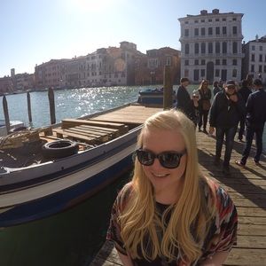 Meet your Posher, Emily