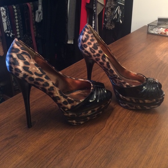 Bamboo leopard heels