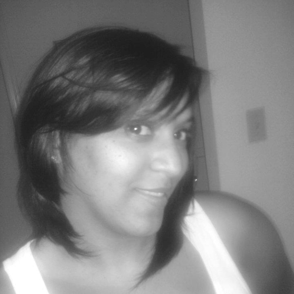 Meet your Posher, Nadia - Picture 1 of 1