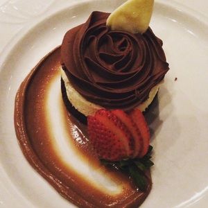 Meet your Posher, Eva