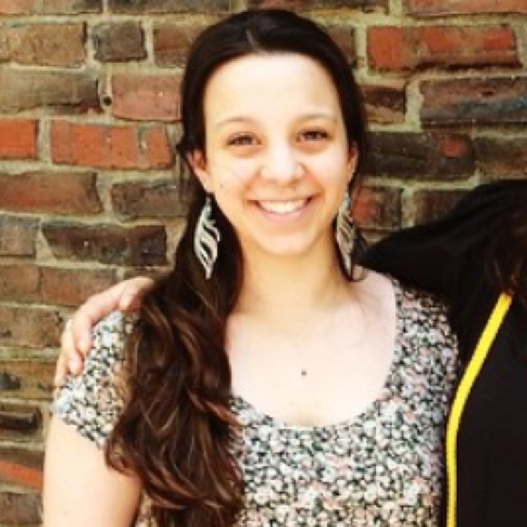 Meet your Posher, Daniela - Picture 1 of 1