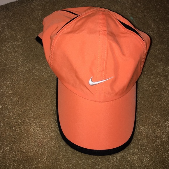 Nike FeatherLight hat!