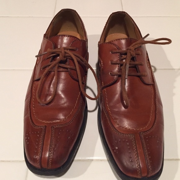 Dress shoes