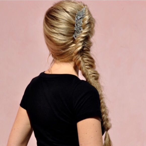 T&J Designs Accessories - 👯Crystal Feather Hair Comb👯