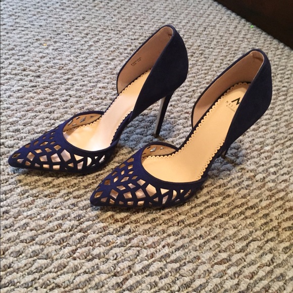 Heals - Picture 2 of 2