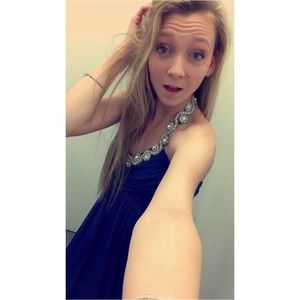 Meet your Posher, Hayley