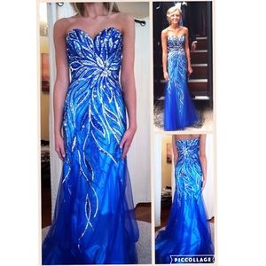 BEAUTIFUL PROM DRESS