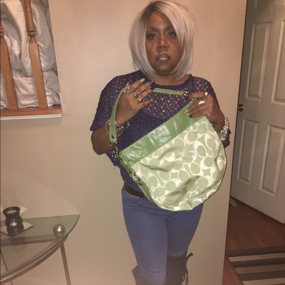 Signature Coach - Lime Green