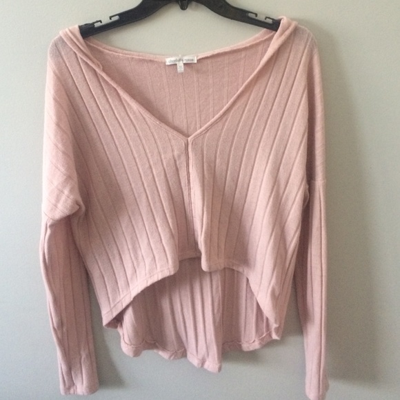 Light pink cropped hooded long sleeve top
