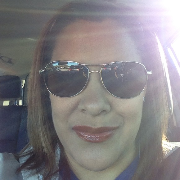 Meet your Posher, Fabi - Picture 1 of 1