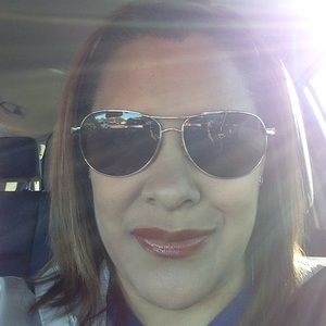 Meet your Posher, Fabi