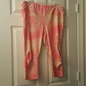 FINAL MARKDOWN -  Danskin  NOW Fitted Womens Capri