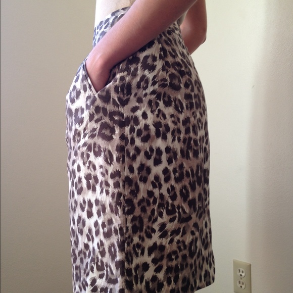 Banana Republic skirt- Size 4