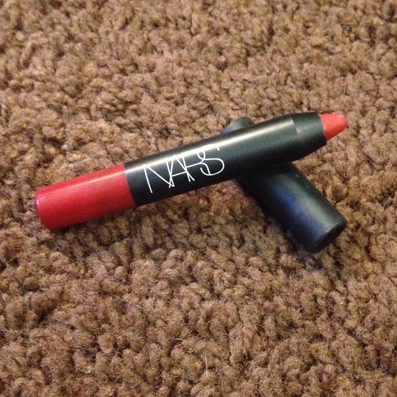 💋 NARS Cruella Velvet Matte Lip Pencil