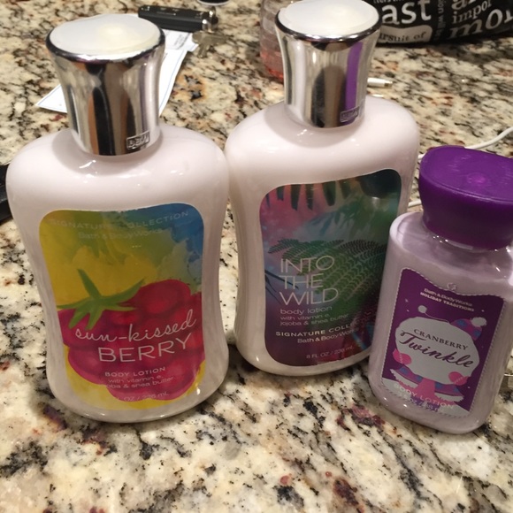 BBW lotion, 2 8 oz, 1 3 oz package