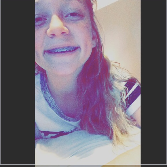 Meet your Posher, Hannah - Picture 1 of 1