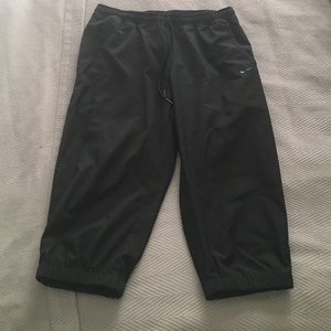 Nike DriFit Loose Capris