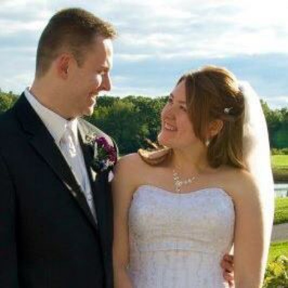 Meet your Posher, Angela - Picture 2 of 2