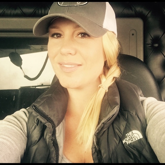 Meet your Posher, Shara
