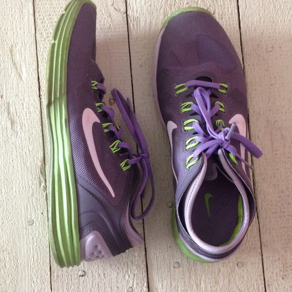 Women's nikes Size 7.5