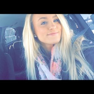 Meet your Posher, Heidi