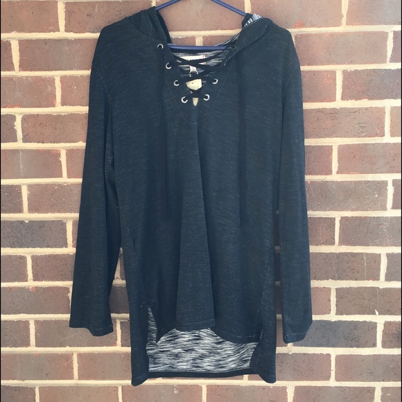 CLEARANCE Lace up top by Max Weekend