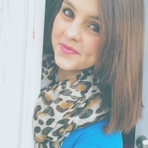 Meet your Posher, Holly