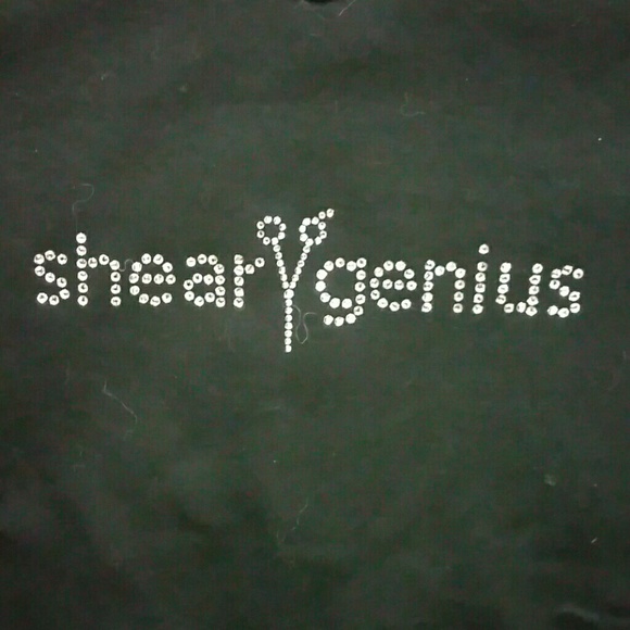 T-Shirt - Picture 2 of 4