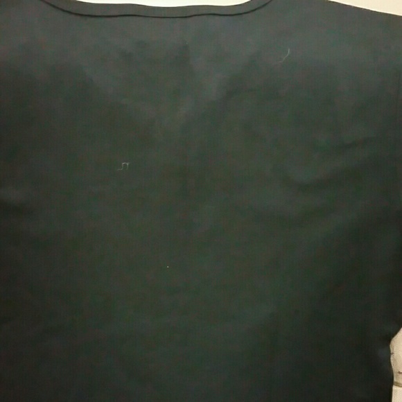 T-Shirt - Picture 3 of 4