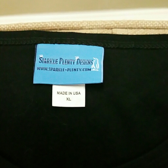 T-Shirt - Picture 4 of 4