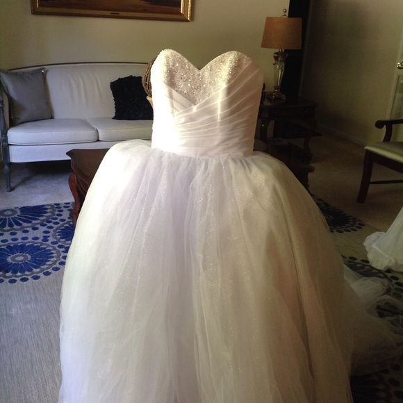 Wedding Dress by Alfred Angelo - Picture 1 of 4