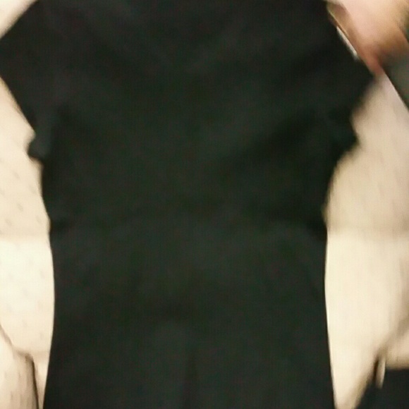 T-Shirt - Picture 2 of 4