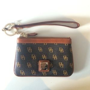 New Dooney & Bourke Wristlet