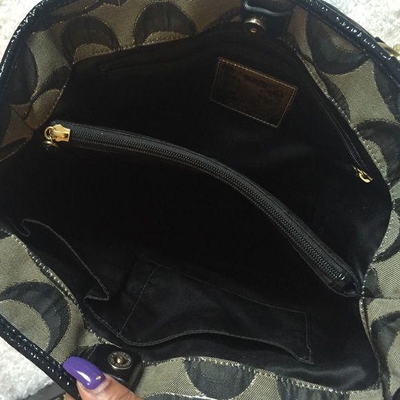 Hand Bag - Picture 2 of 3