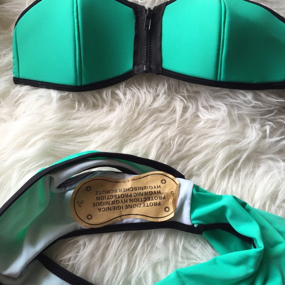 📍SOLD📍 - Picture 2 of 3