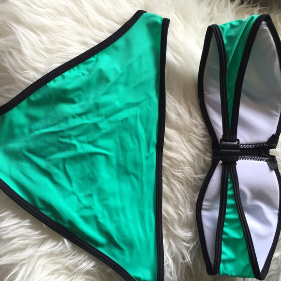 📍SOLD📍 - Picture 3 of 3