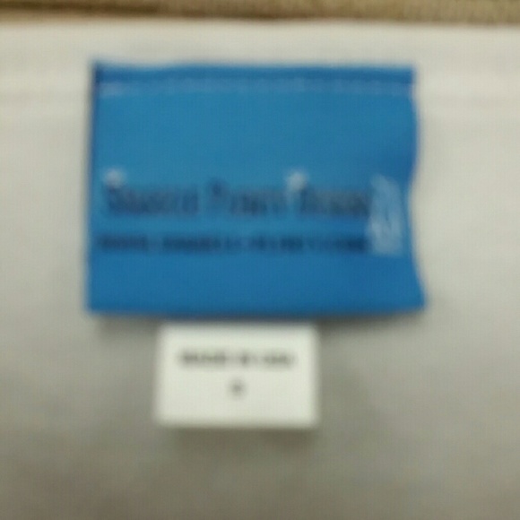 T-Shirt.  NWOT - Picture 3 of 4