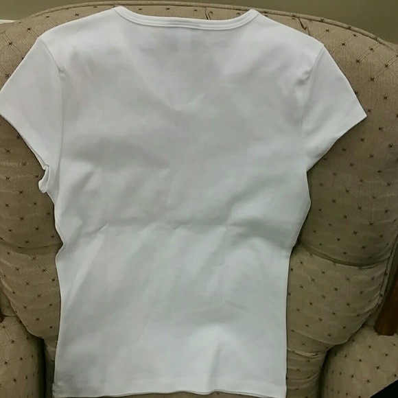 T-Shirt.  NWOT - Picture 4 of 4