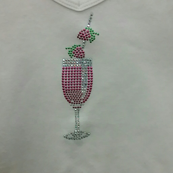 T-Shirt - Picture 2 of 4