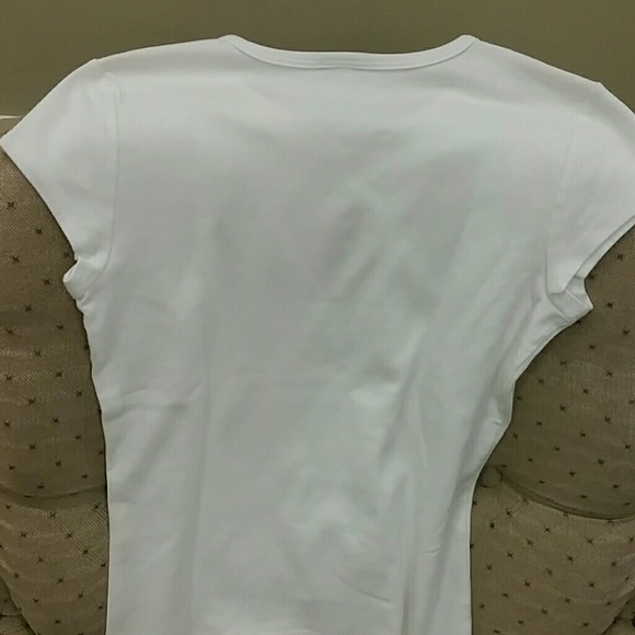 T-Shirt - Picture 4 of 4