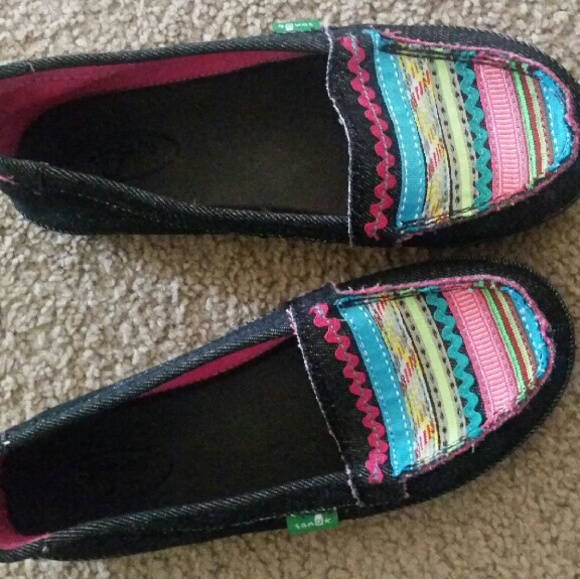 Sanuks