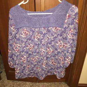 Blue, red, white loose fitting quarter sleeve