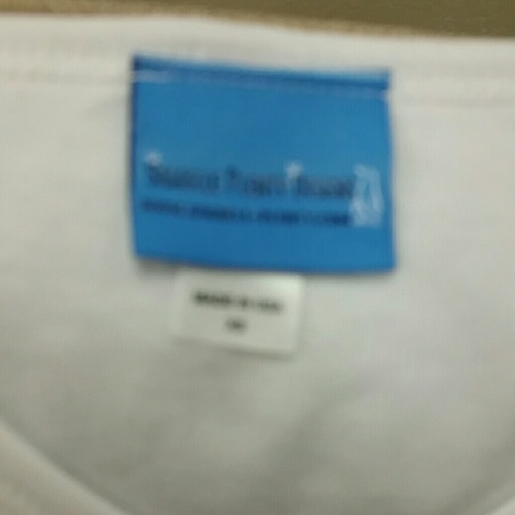 T-Shirt. NWOT - Picture 3 of 4