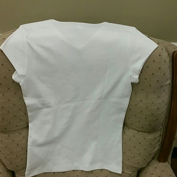 T-Shirt. NWOT - Picture 4 of 4