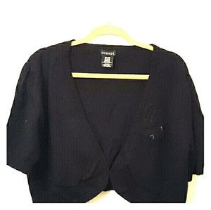 Cropped eyelet hook sweater with sequin embroidery