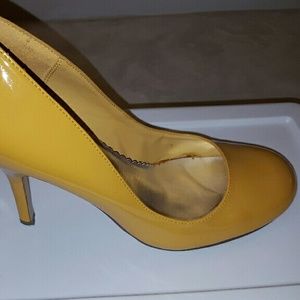Round Toe Patent Leather Pumps