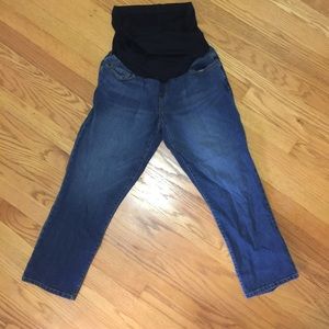 FLASH SALE🌷Capri maternity jeans
