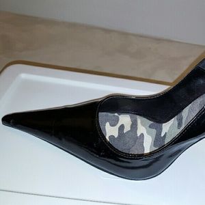 Pointed Patent Leather Pumps